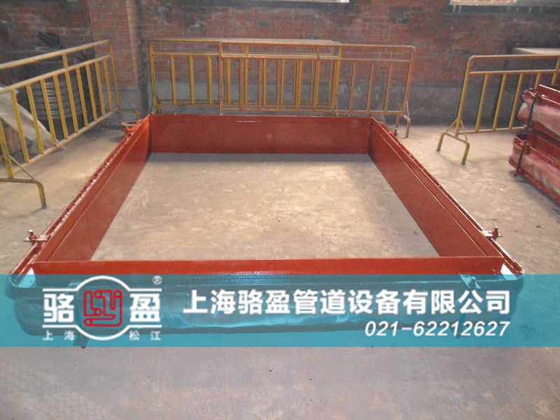 非金屬<a href=http://www.metrotv.cn target=_blank class=infotextkey>補償器</a>生產(chǎn)車間